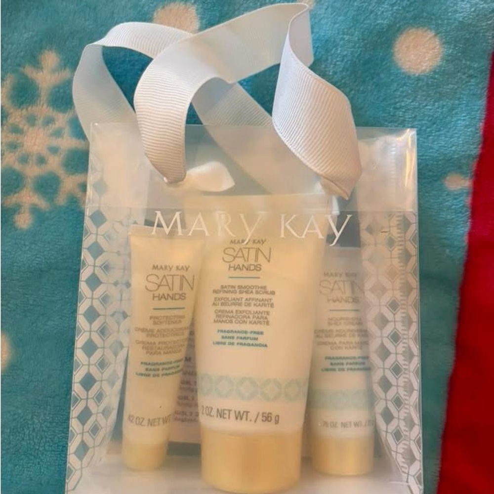 Mary Kay Satin Hands Pampering Set - fragrance free